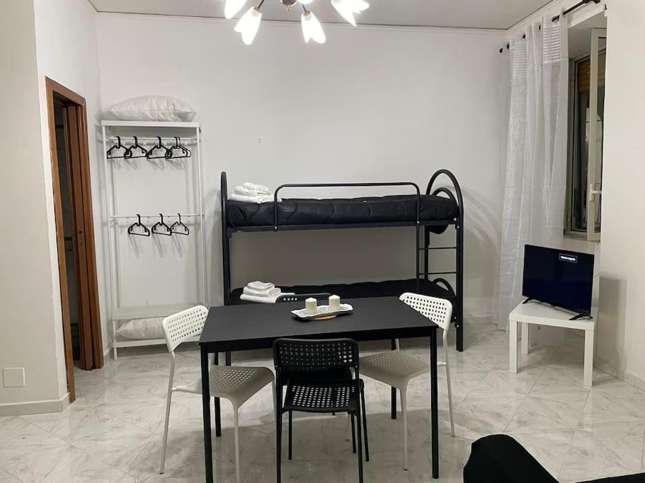 Emyesabi Apartment Napoli Bagian luar foto
