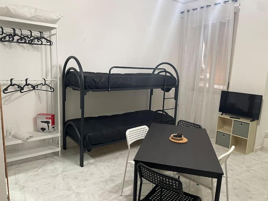 Emyesabi Apartment Napoli Bagian luar foto