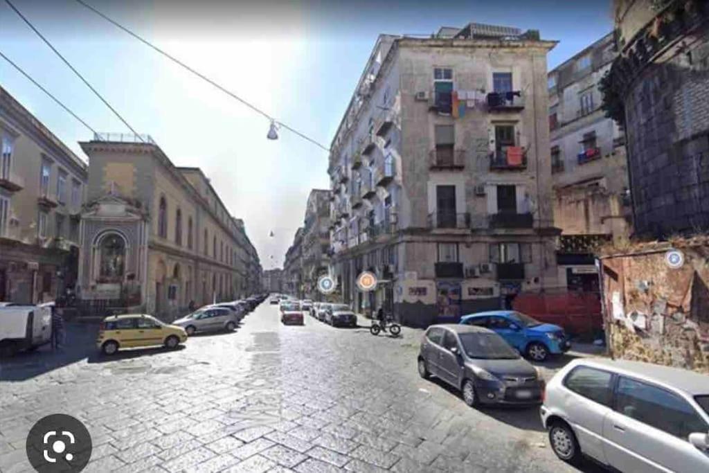 Emyesabi Apartment Napoli Bagian luar foto